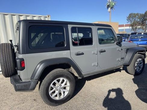 Used 2023 Jeep Wrangler Sport S image 4