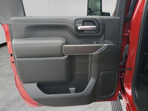 Used 2021 GMC Sierra 2500 AT4 image 17