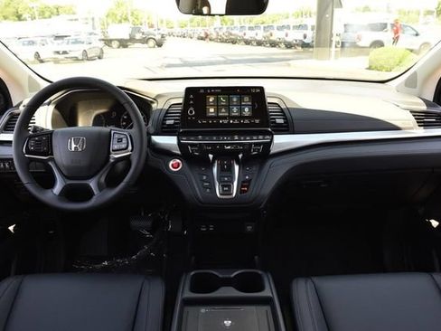 New 2026 Honda Odyssey EX-L image 7