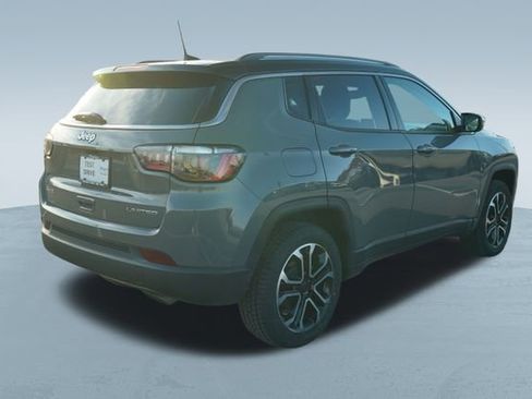 Used 2022 Jeep Compass Limited image 9