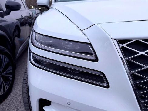 Used 2024 Genesis GV80 2.5T image 3