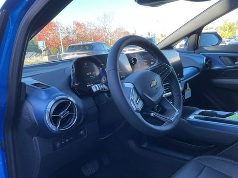 New 2026 Chevrolet Equinox EV LT image 12