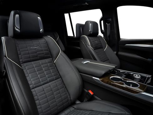 Used 2026 Cadillac Escalade ESV Platinum Sport AWD/4WD image 35