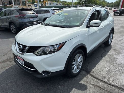 Used 2017 Nissan Rogue Sport SV w/ SV Premium Package AWD/4WD image 3
