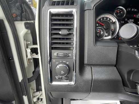 Used 2017 RAM 2500 Laramie image 17