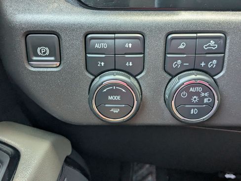 Certified 2024 Chevrolet Silverado 1500 ZR2 w/ Technology Package AWD/4WD image 20