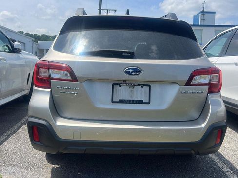 Used 2019 Subaru Outback 2.5i Limited AWD/4WD image 3