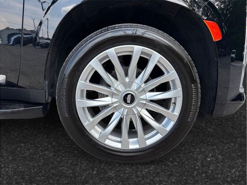Used 2022 Cadillac Escalade Luxury RWD image 13