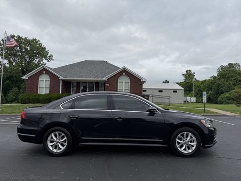 Used 2017 Volkswagen Passat 1.8T S FWD image 7