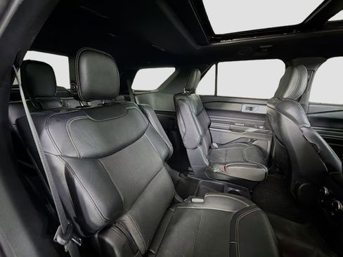 Used 2020 Ford Explorer ST w/ Premium Technology Package AWD/4WD image 32