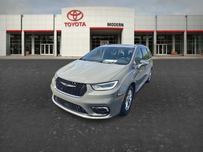 Used 2022 Chrysler Pacifica Limited