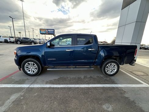 Used 2019 GMC Canyon SLT w/ Driver Alert Package image 2