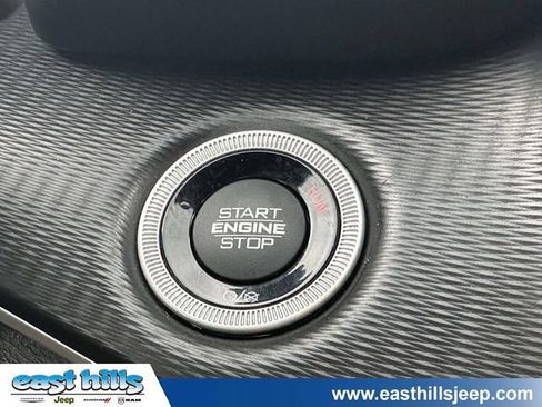 Used 2023 Jeep Grand Cherokee Altitude AWD/4WD image 38