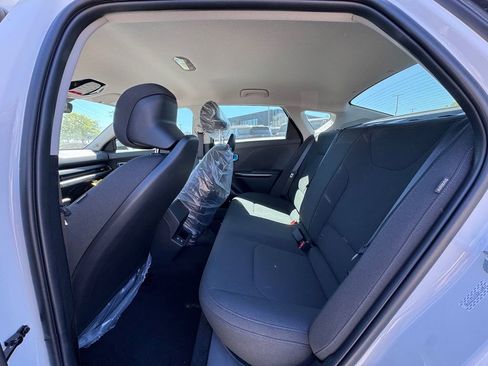 New 2026 Kia K4 LXS image 8