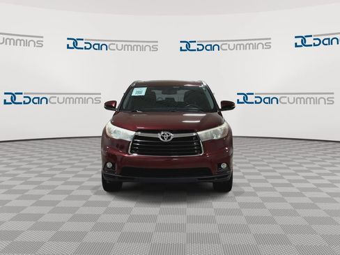 Used 2015 Toyota Highlander XLE AWD/4WD image 4