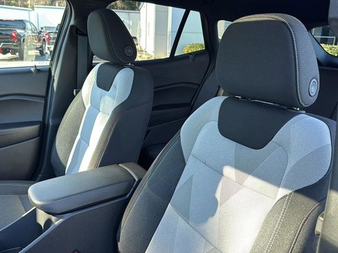 New 2026 Chevrolet Trax RS w/ Sunroof Package image 25