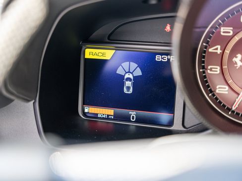 Used 2022 Ferrari F8 Tributo RWD image 23
