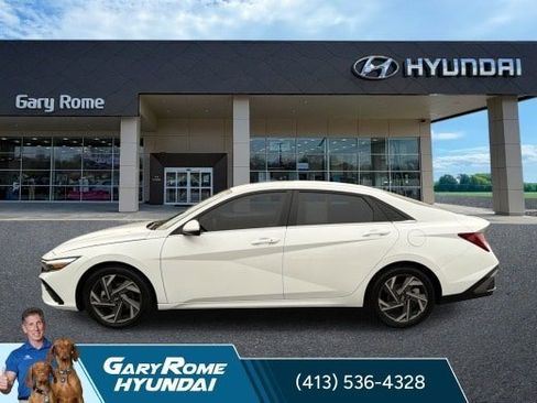 Used 2024 Hyundai Elantra SEL w/ Convenience Package FWD image 13