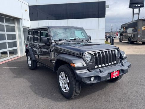 Used 2019 Jeep Wrangler Unlimited Sport S AWD/4WD image 7
