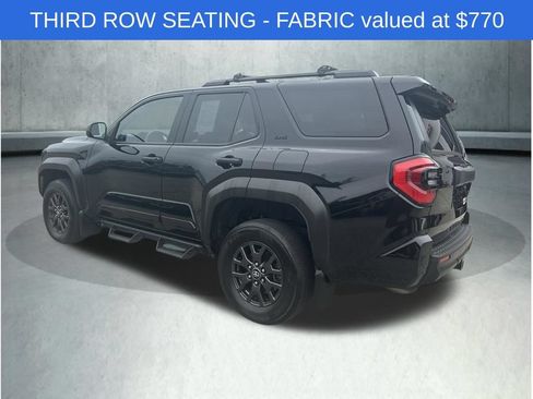 Used 2025 Toyota 4Runner SR5 AWD/4WD image 4