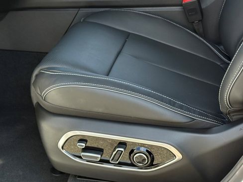 New 2025 Jeep Grand Cherokee Overland w/ Adv Protech Group III image 26