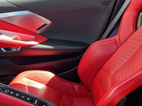 Used 2021 Chevrolet Corvette Stingray Preferred Conv w/ Z51 Performance Package image 16