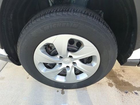 Used 2023 Toyota RAV4 LE image 10