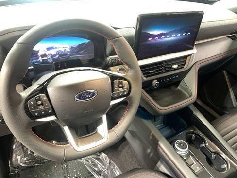 New 2026 Ford Explorer ST-Line w/ ST-Line Street Pack AWD/4WD image 2