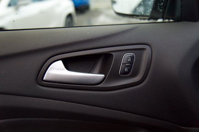 Used 2018 Ford Escape SE AWD/4WD image 14