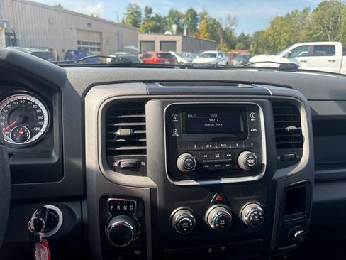 Used 2015 RAM 1500 Express AWD/4WD image 10