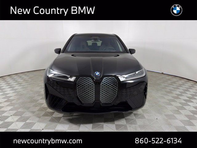 Used 2024 BMW iX xDrive50 w/ Sport Package AWD/4WD image 2