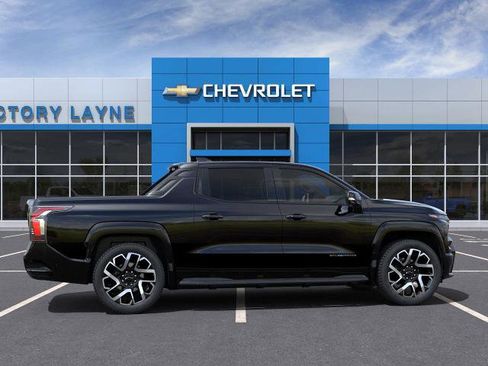 New 2024 Chevrolet Silverado EV RST image 5