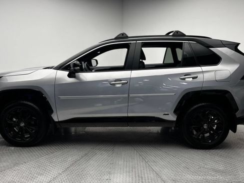 Used 2025 Toyota RAV4 XSE w/ Weather Package AWD/4WD image 4