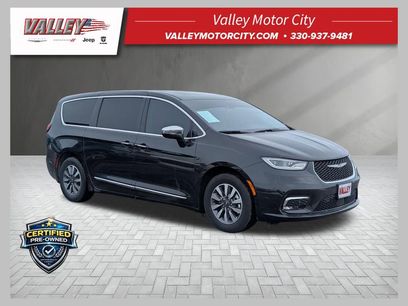 Used 2023 Chrysler Pacifica Limited