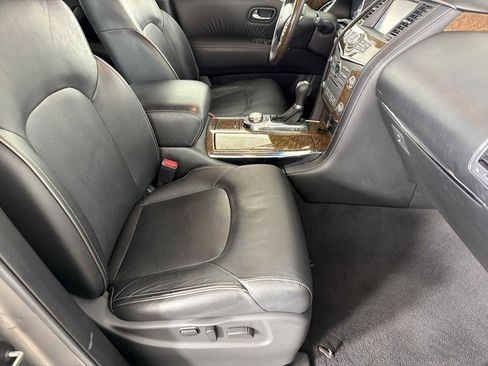 Used 2017 INFINITI QX80 4WD w/ Driver Assistance Package image 11