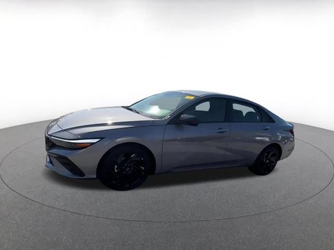 Used 2026 Hyundai Elantra Sport FWD image 8