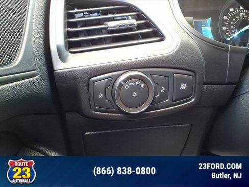 Certified 2022 Ford Edge SE image 16