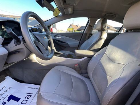 Used 2017 Chevrolet Volt LT w/ Comfort Package image 15