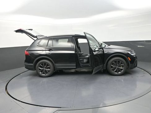 Used 2023 Volkswagen Tiguan SE FWD image 47