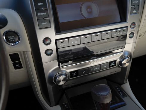 Used 2019 Lexus GX 460 Premium w/ Premium Package AWD/4WD image 19