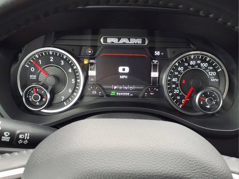 Used 2022 RAM 1500 Big Horn AWD/4WD image 4