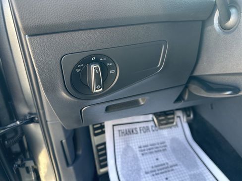 Certified 2022 Volkswagen Tiguan SEL R-Line image 14