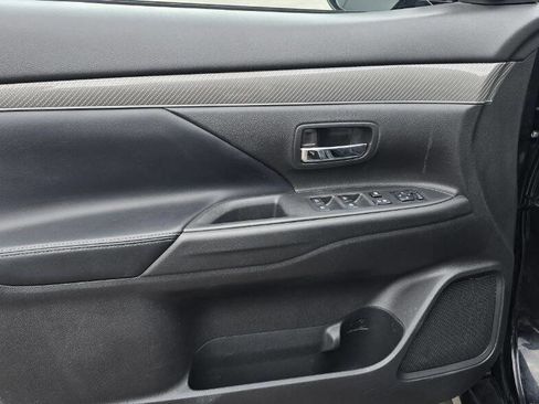 Used 2020 Mitsubishi Outlander SEL image 11