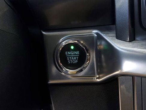 Used 2021 Ford F150 Lariat w/ Equipment Group 502A High image 38