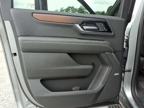 New 2026 GMC Yukon XL Denali w/ Denali Reserve Package AWD/4WD image 19