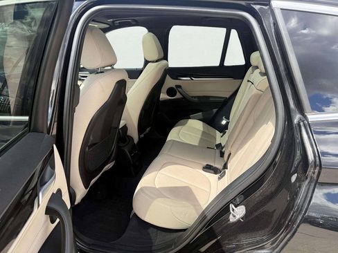 Used 2017 BMW X1 xDrive28i AWD/4WD image 11