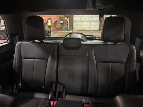 Used 2021 Ford Expedition XLT AWD/4WD image 30