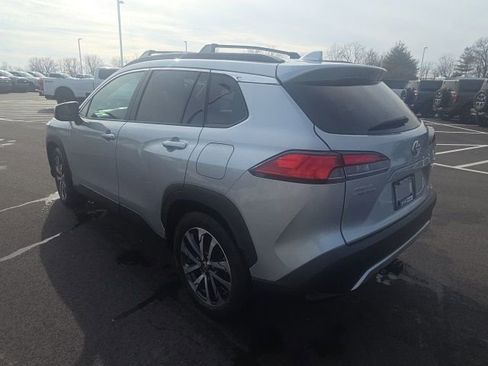 Used 2024 Toyota Corolla Cross XLE w/ Convenience Package image 16