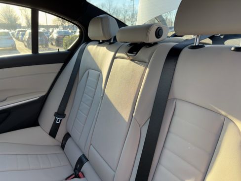 Used 2026 BMW 330i Sedan w/ Premium Package RWD image 34