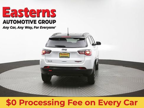 Used 2025 Jeep Compass Trailhawk AWD/4WD image 35